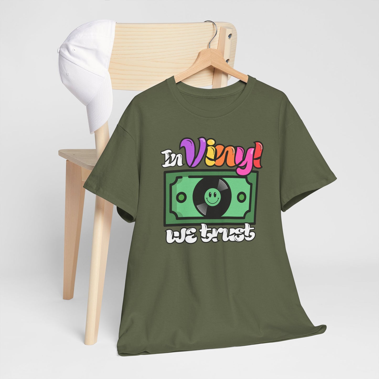 'In Vinyl We Trust' Men's T-Shirt